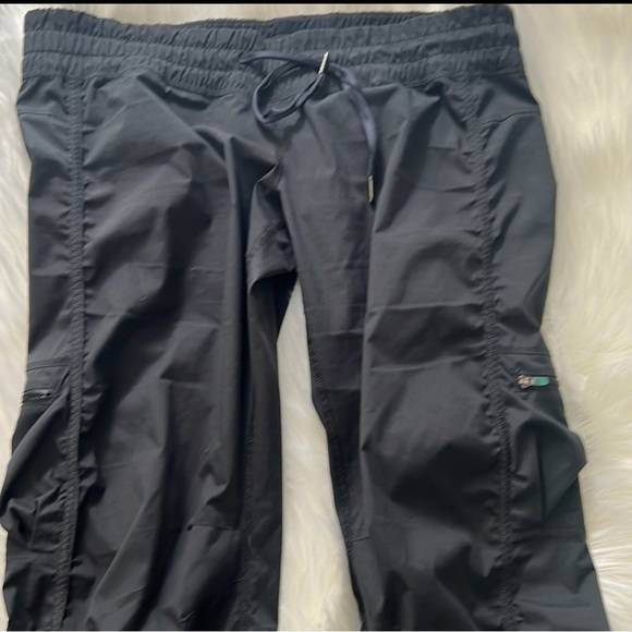Rare 💎💎lululemon Leader of the Track pants - size 8 - Picture 8 of 16